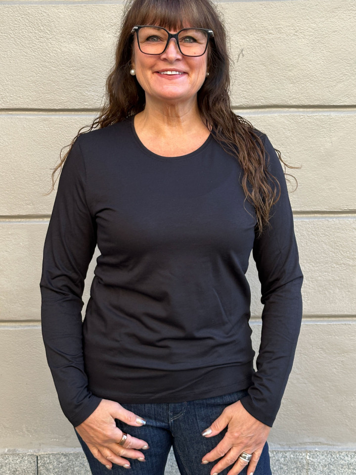 Topp svart från Marinello