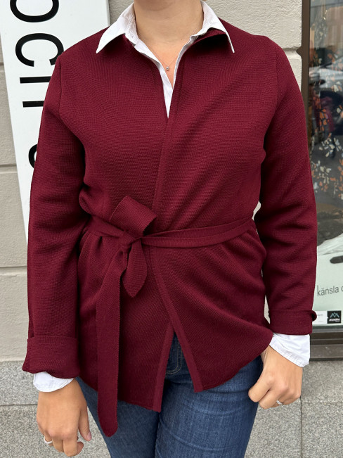 Finstickad kofta North burgundy från SibinLinnebjerg 2