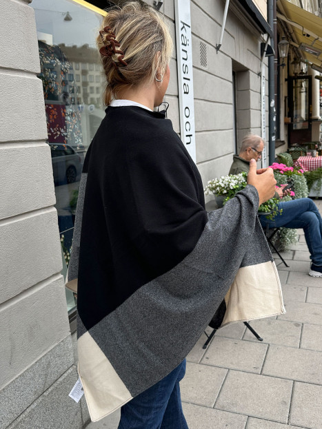 Cape svart från Gerry Weber