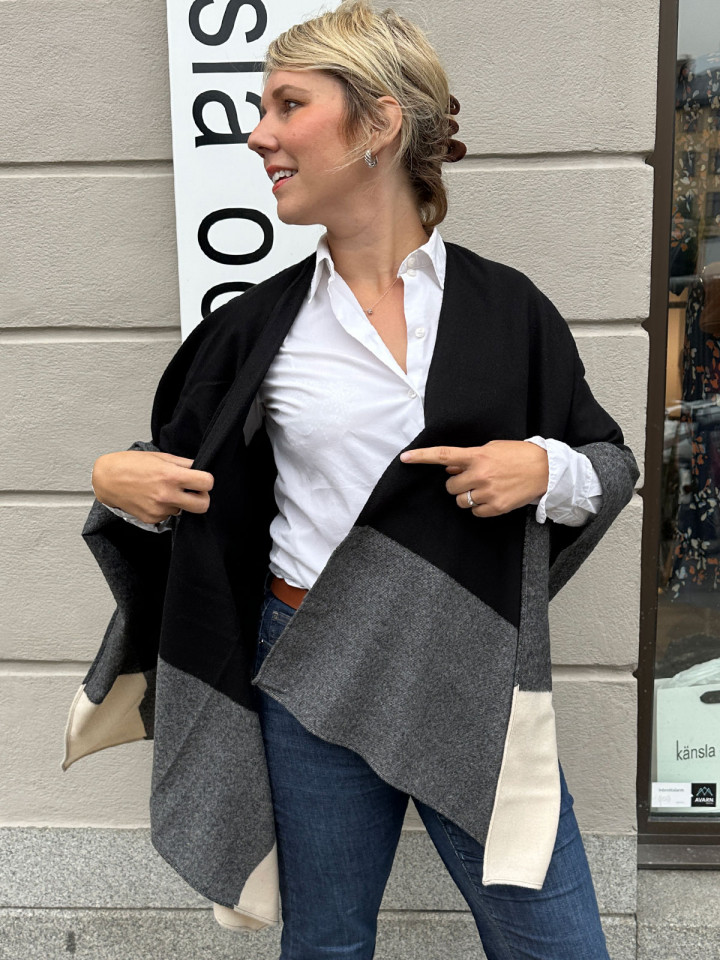 Cape svart från Gerry Weber