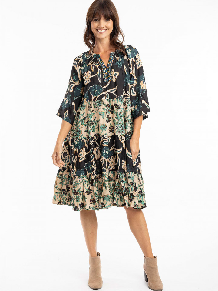 Klänning Cusco svart/grön från Escape