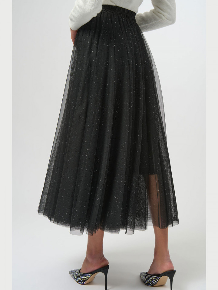 Ljuvlig tyllkjol med miniglitter...