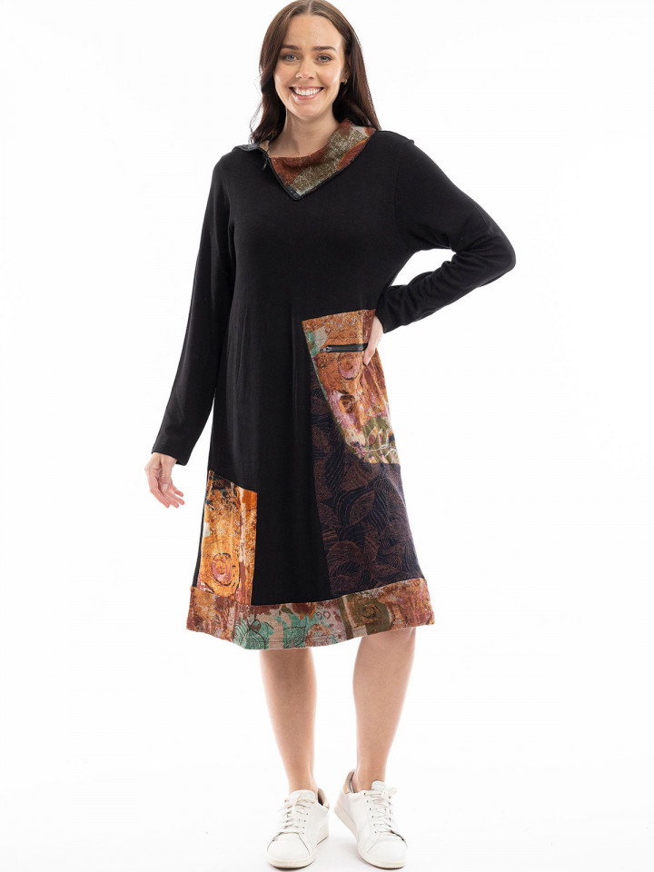 Trikåklänning Fields of Gold svart från Orientique