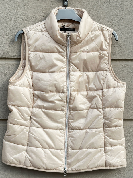 Täckväst creme från Betty Barclay