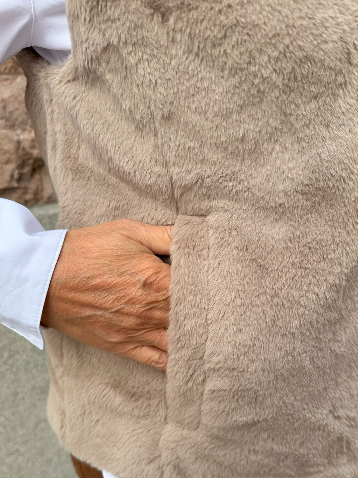 Väst Taupe från Rabe