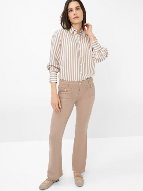 Byxa Shakira BootCut Winter Dream sand från Brax