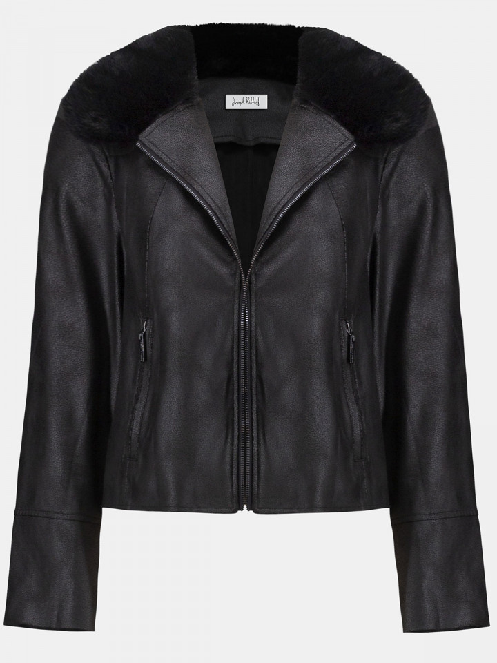 Jacka i skinnimitation svart från...