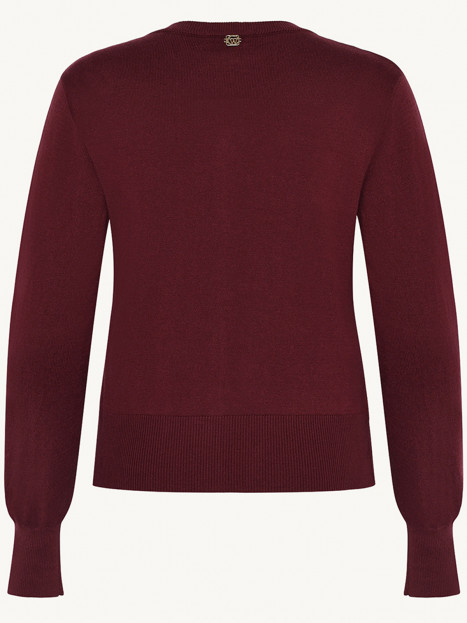 Finstickad kofta med pärlknappar vinröd från Claire