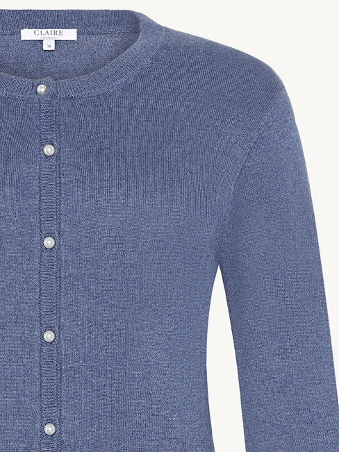 Finstickad kofta med pärlknappar blå från Claire 2