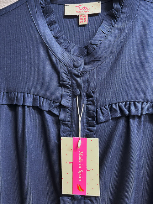 Viskosblus Victoria marin från Tinta Style 2