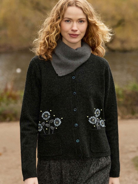 Ullkofta med broderi Florence mörkgrå från Mansted