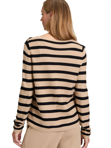 Avigstickad tröja randig från Betty Barclay