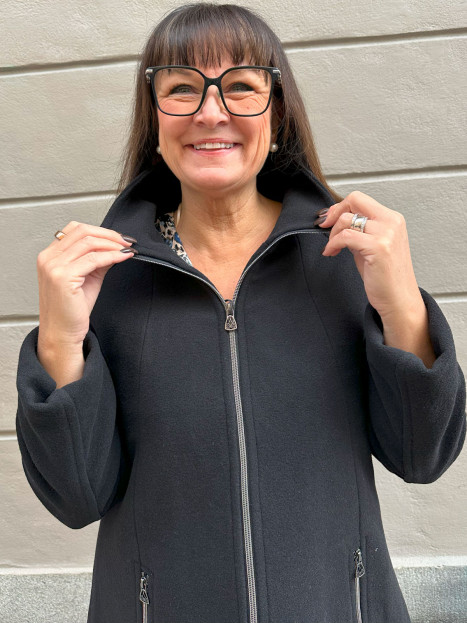 Ullkappa Marie svart från Junge