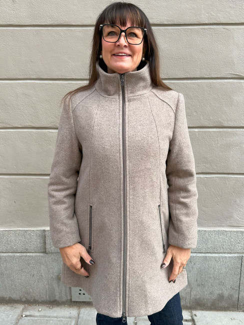 Ullkappa Marie sand från Junge