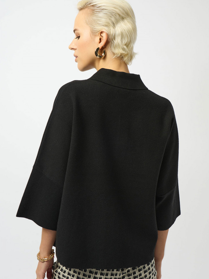 Finstickad tröja svart med guldknapp...