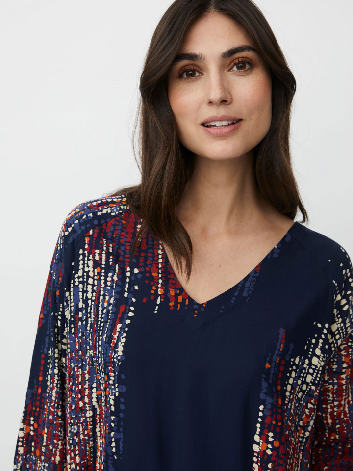 Blus Benika blå från Masai