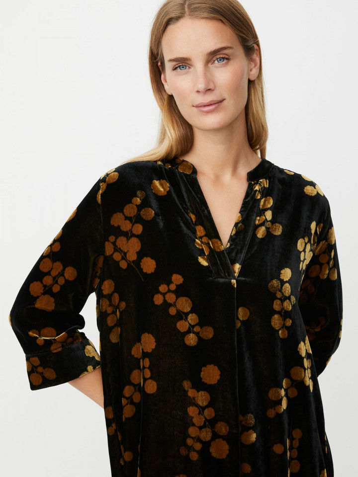 Sammetsklänning Nolren svart/guld...