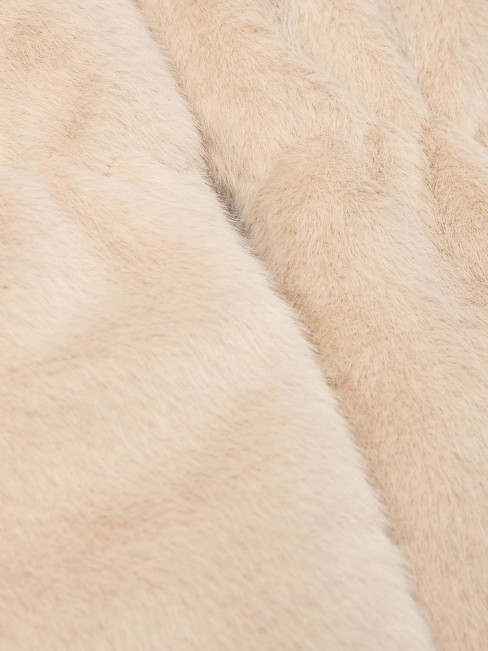 Fuskpälsvantar Vendla creme från SoyaConcept 2