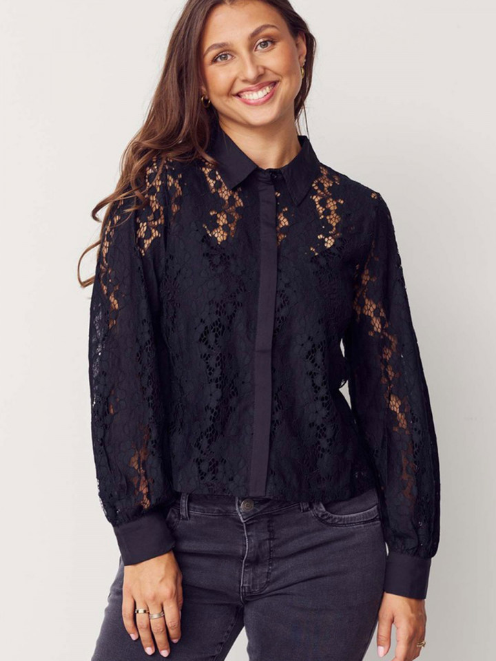 Spetsblus Kimie svart från Isay