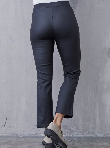 Byxa skinnimitation Helga svart från Isay