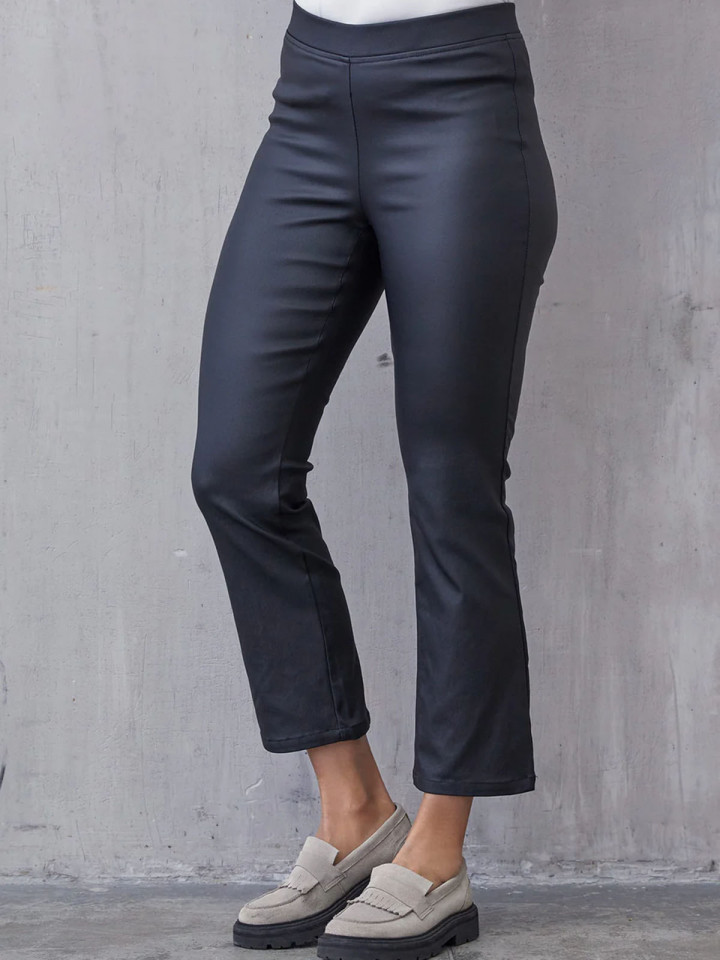 Byxa skinnimitation Helga svart från Isay