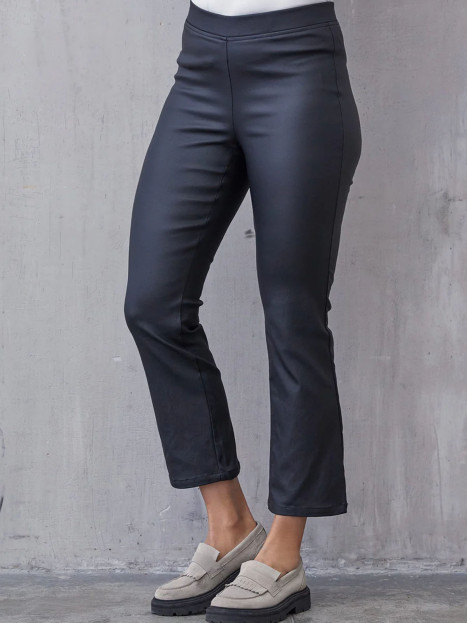 Byxa skinnimitation Helga svart från Isay