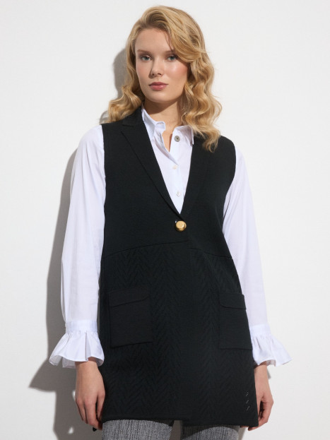 Finstickad väst svart från Tinta Style