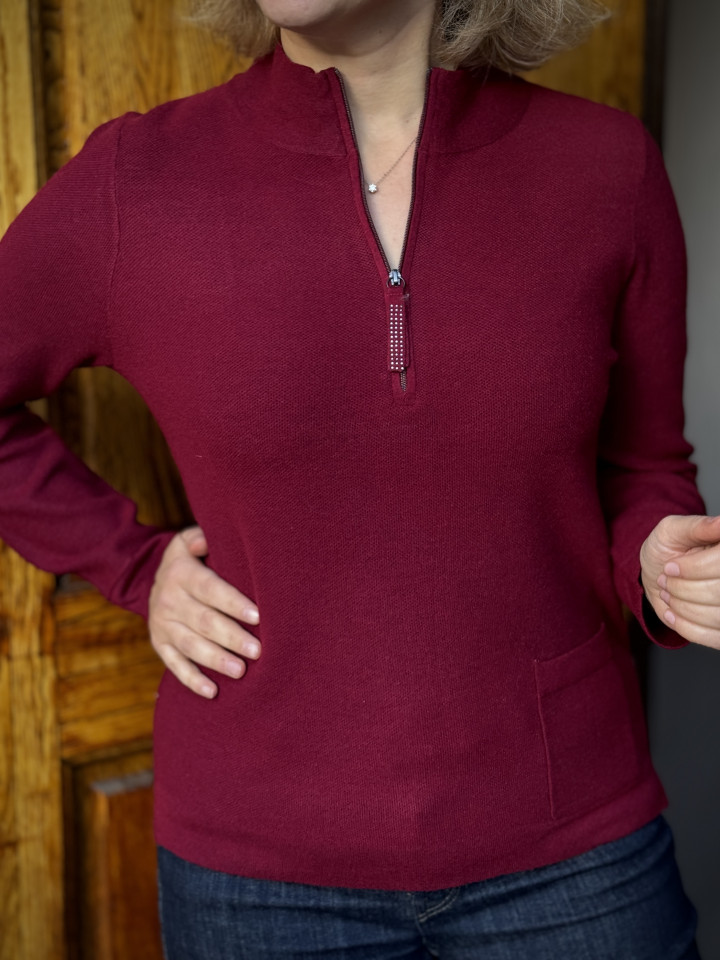 Finstickad tröja vinröd från Rabe