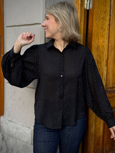 Festblus svart med stenar från Chica London