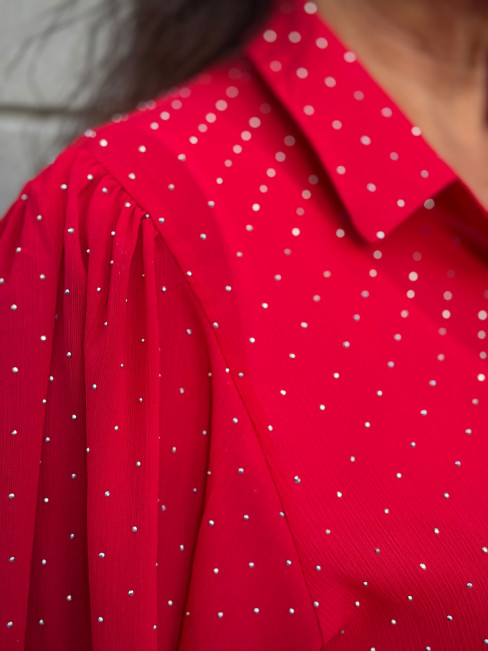 Festblus röd med stenar från Chica London 2