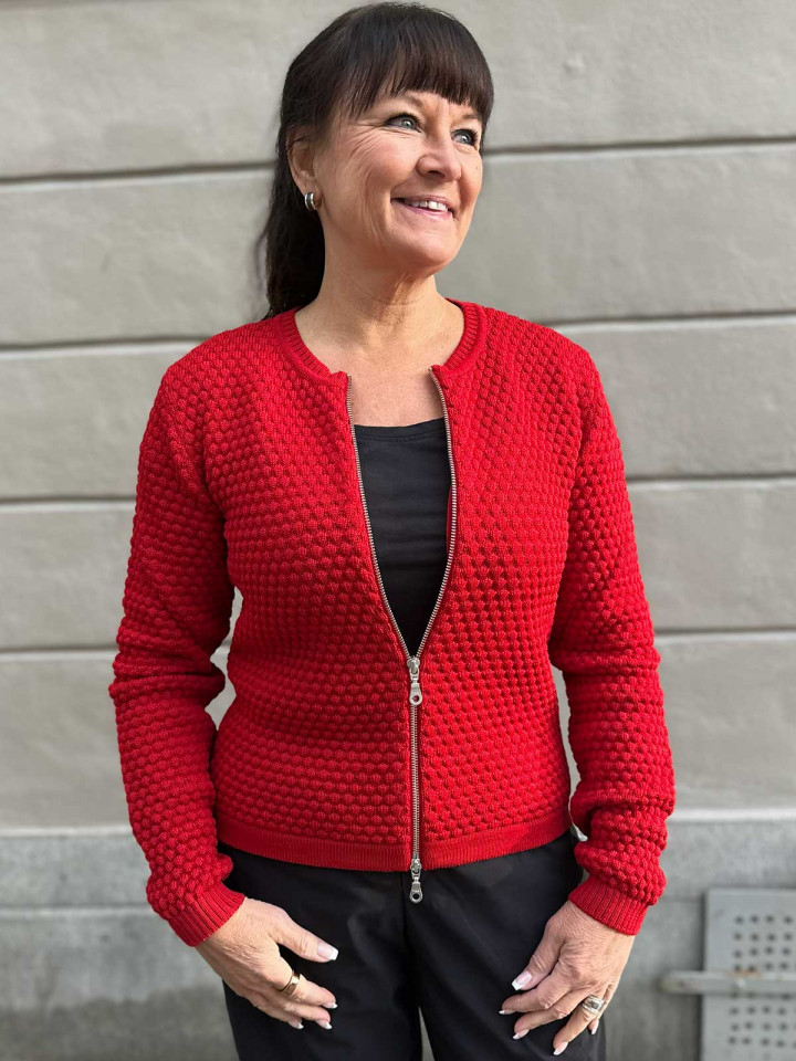 Kofta Ane röd från SibinLinnebjerg