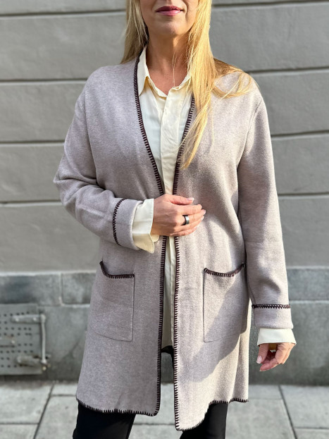 Långkofta taupe från Marinello