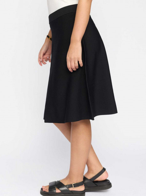 Finstickad kjol Liva svart från 2-BIZ