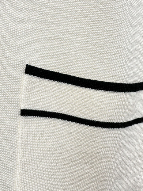 Lång finstickad väst cremevit från Micha