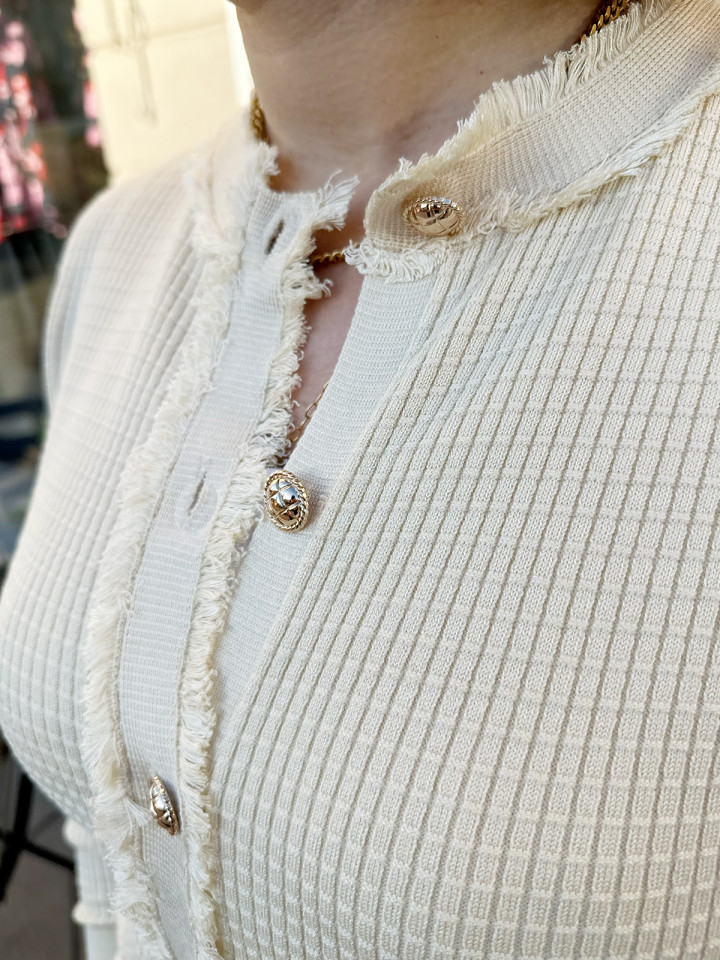 Finstickad "Chanel"-kofta creme från...