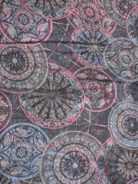 Sjal cirklar ljusblå, rosa, grå från 7EAST