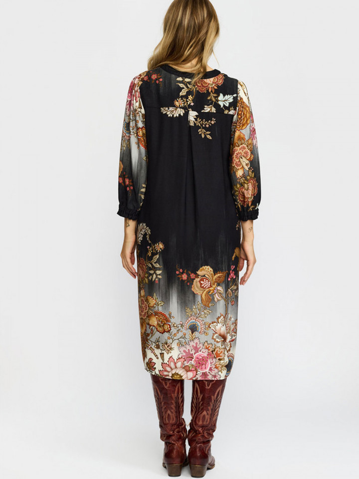 Viskosklänning Valmas svart från 2-BIZ