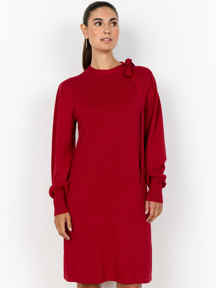 Finstickad klänning Dollie röd från SoyaConcept