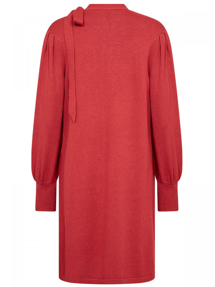 Finstickad klänning Dollie röd från...