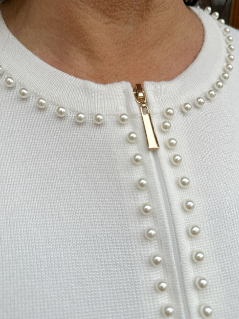 Finstickad kofta vintervit med pärlor från Micha