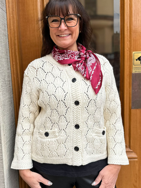 Kofta Lexina cremevit från Masai