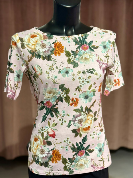 Topp Irmeli Charme ljusrosa från Camilla Thulin