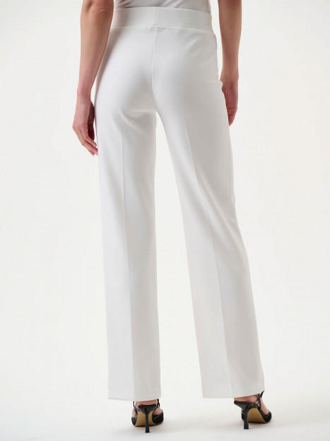 Finbyxa med vidd Vit från Joseph Ribkoff