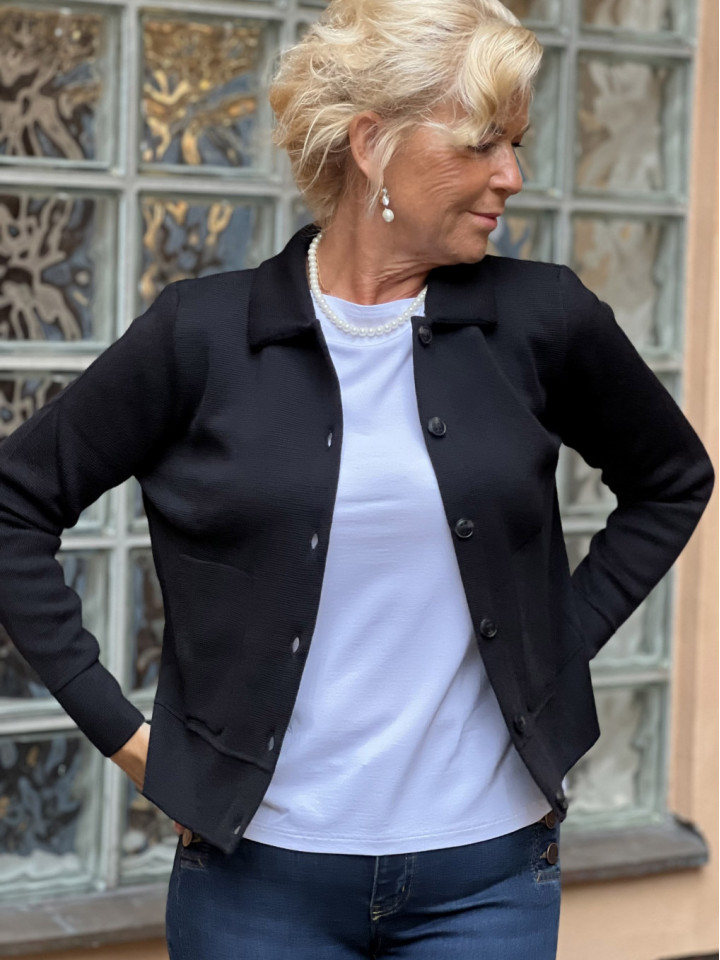 Kofta Kaja Svart från Sibinlinnebjerg