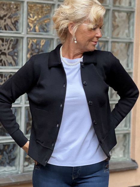 Kofta Kaja Svart från Sibinlinnebjerg