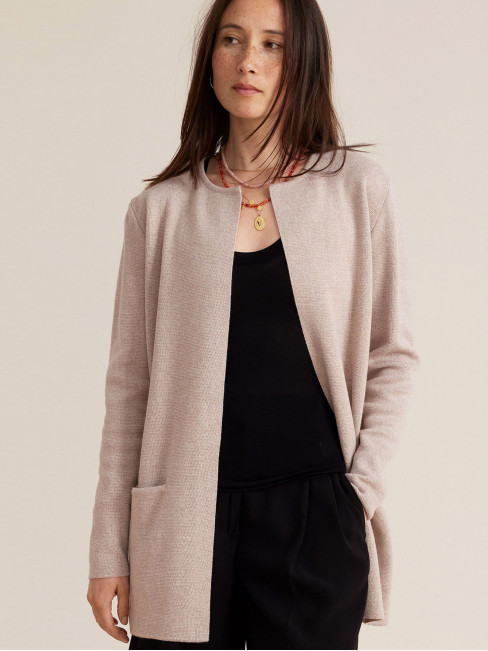 Kofta Vera light sand från Sibinlinnebjerg