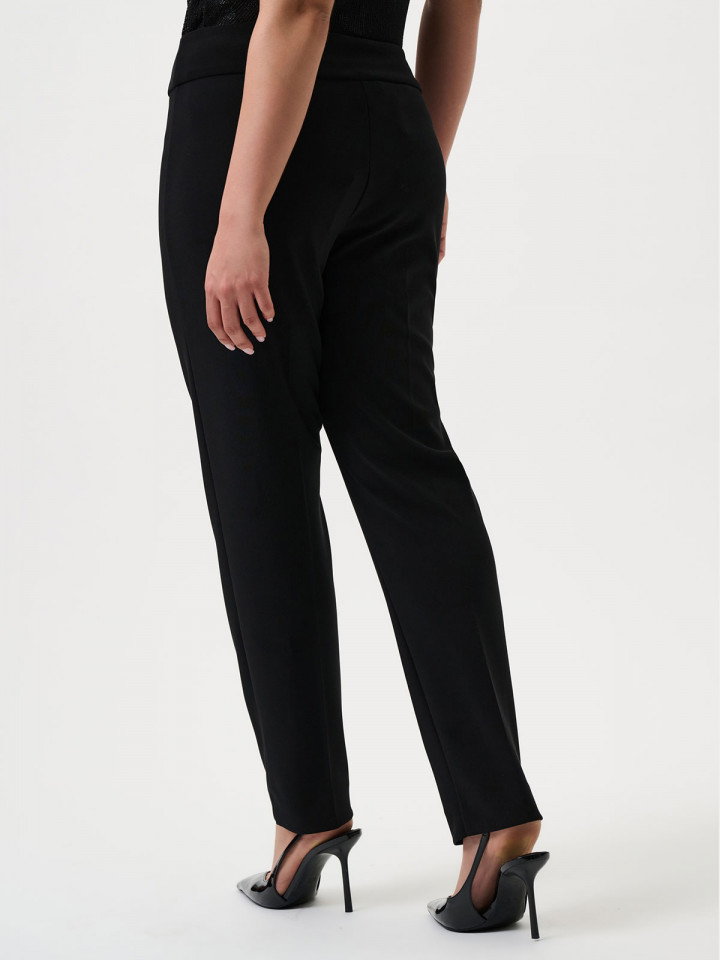 Finbyxa slim svart från Joseph Ribkoff