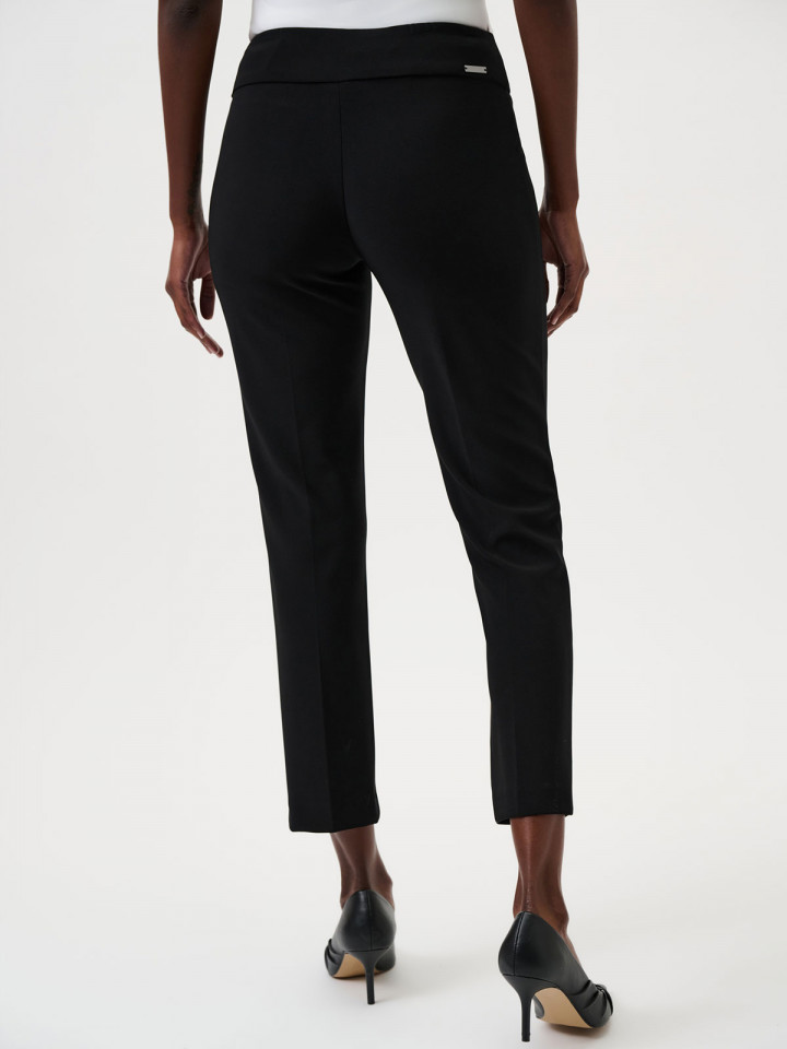 Finbyxa svart 7/8 från Joseph Ribkoff