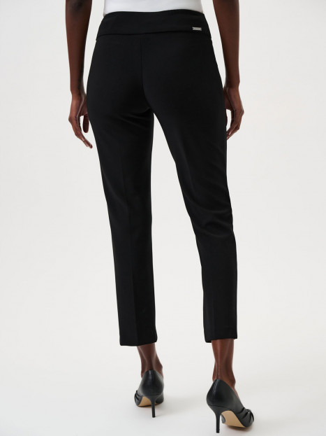Finbyxa svart 7/8 från Joseph Ribkoff