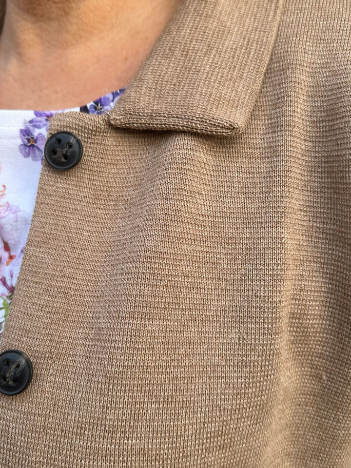 Kofta Kaja camel från Sibinlinnebjerg